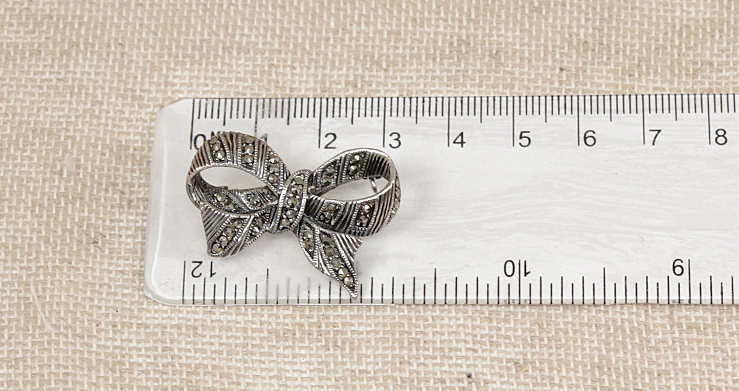 Charming Vintage Sterling Silver & Marcasite Bow Brooch – Art Deco Style