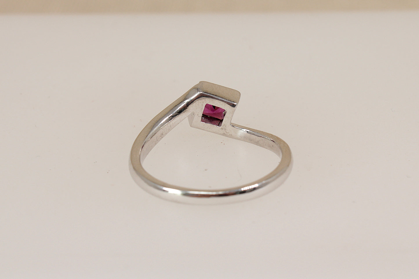 Elegant Sterling Silver Rhodolite Garnet Twist Ring