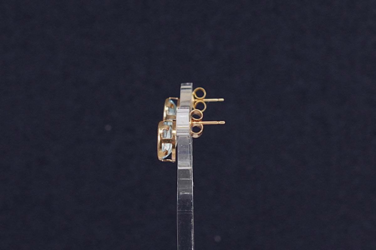 Stylish 9ct Gold Blue Topaz Stud Earrings