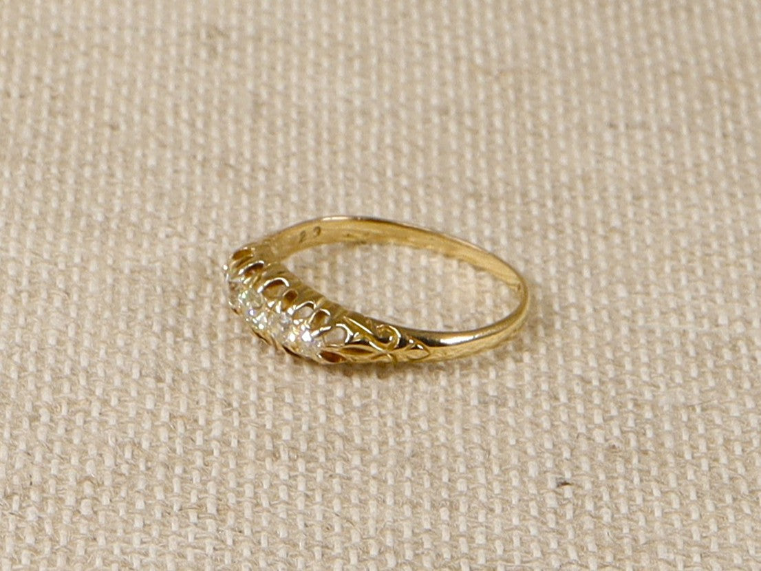 Antique 18ct 5 Stone Diamond Ring