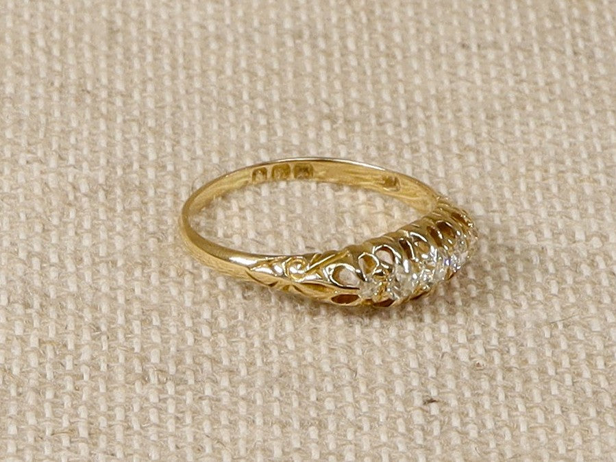 Antique 18ct 5 Stone Diamond Ring