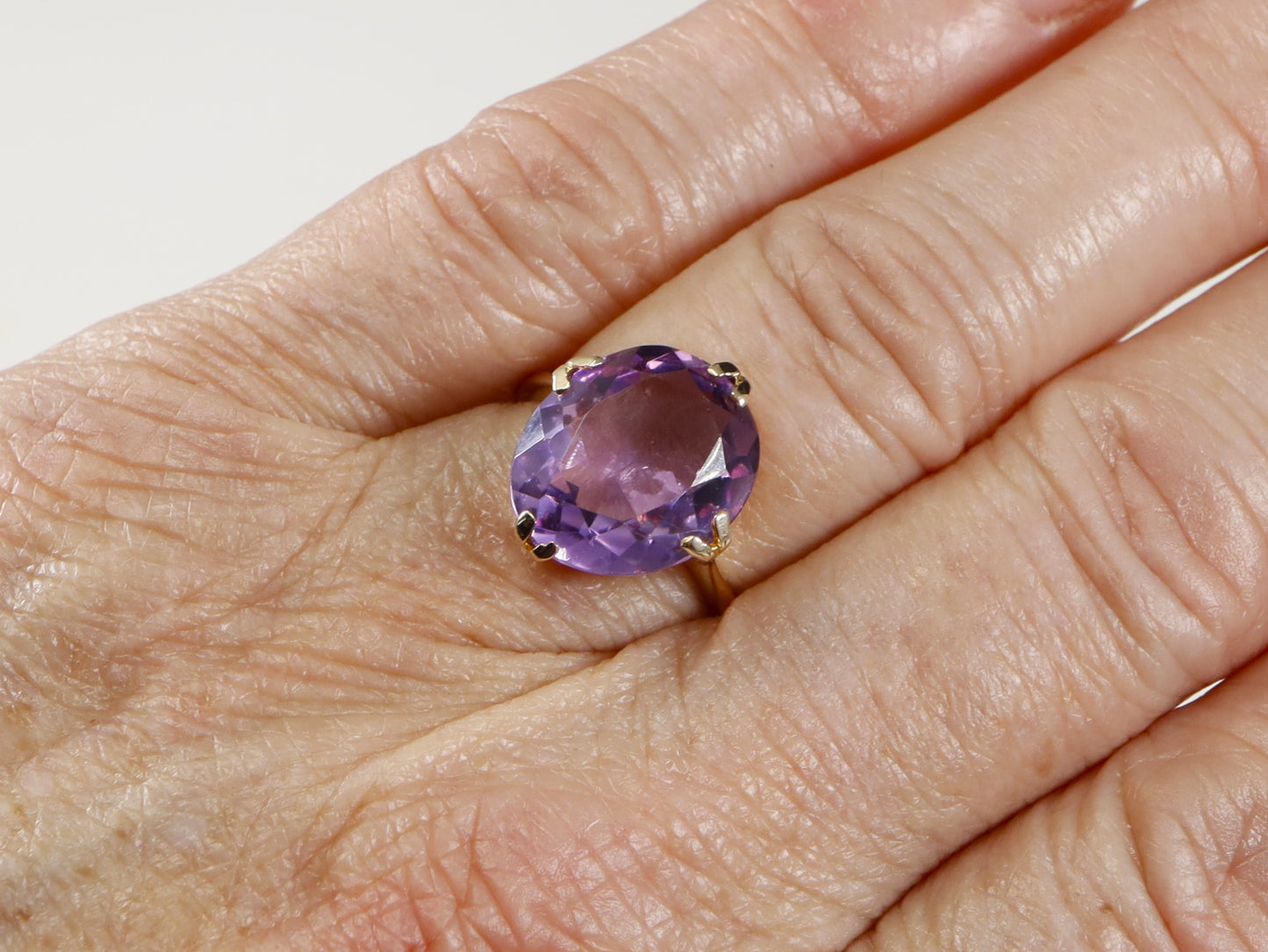 Vintage 9ct Amethyst Solitaire Ring