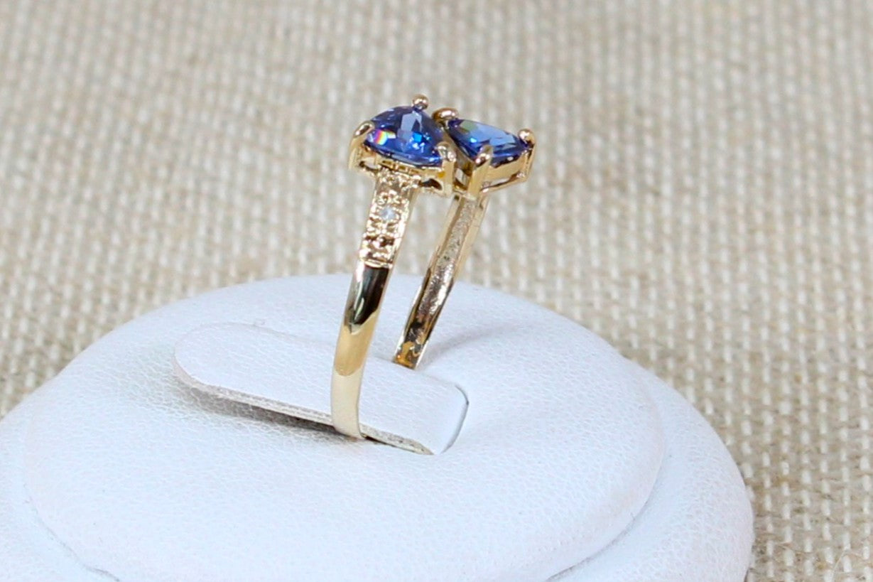 9ct Gold Blue Iolite Ring