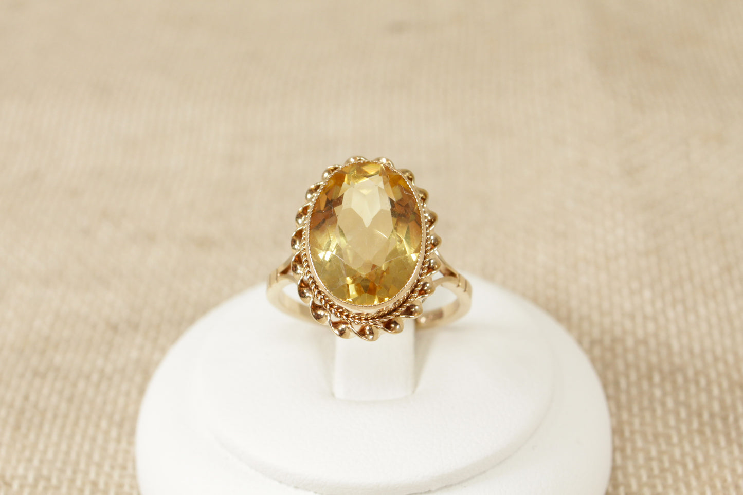 Vintage 9ct Citrine Solitaire Ring