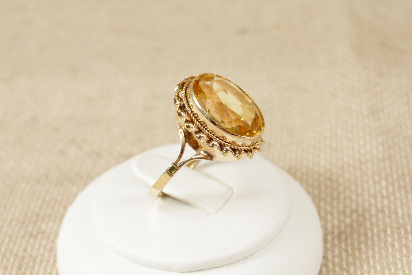 Vintage 9ct Citrine Solitaire Ring