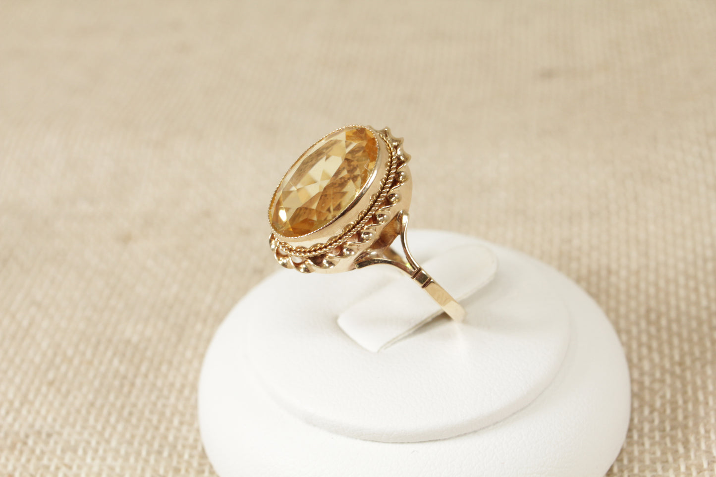 Vintage 9ct Citrine Solitaire Ring