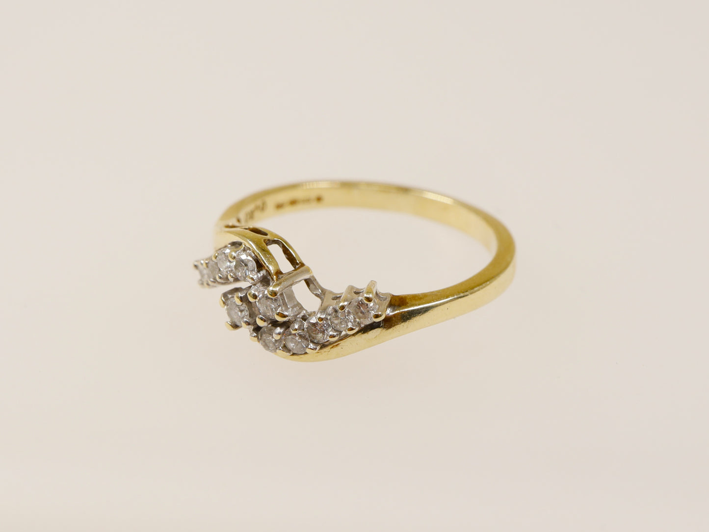 9ct Gold Diamond Cluster Twist Ring