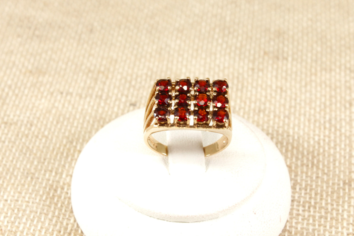 Vintage 9ct Garnet Cluster Ring