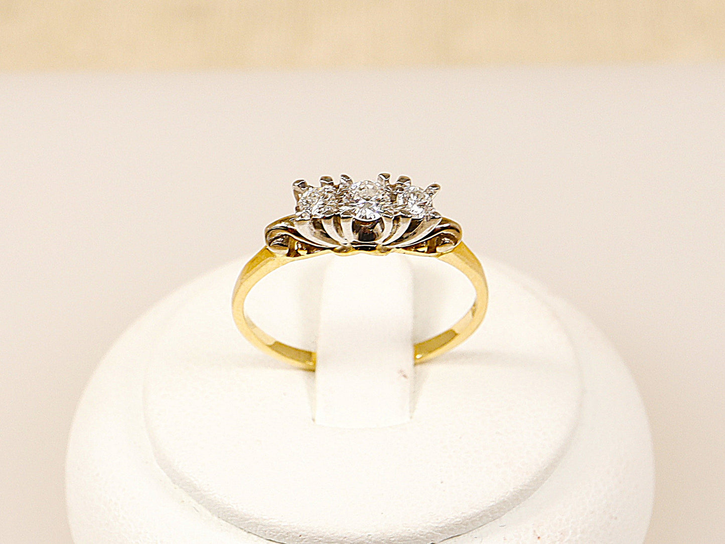Vintage 18ct Diamond Trilogy Ring