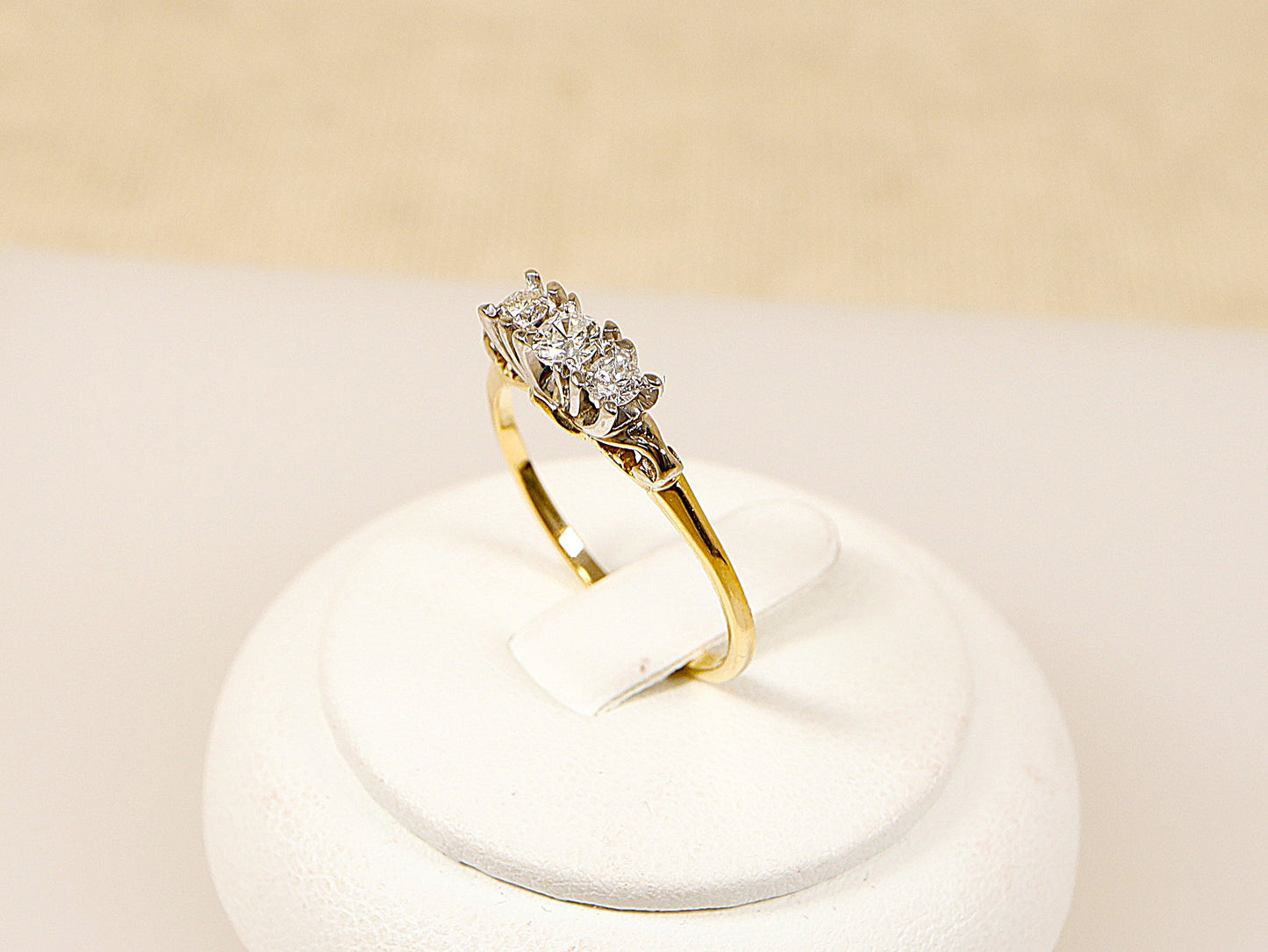 Vintage 18ct Diamond Trilogy Ring