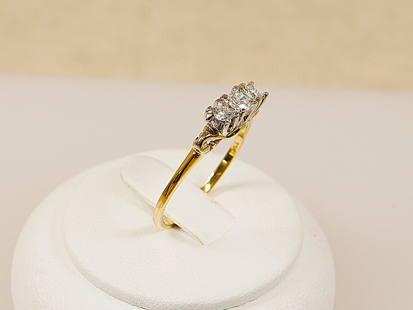 Vintage 18ct Diamond Trilogy Ring