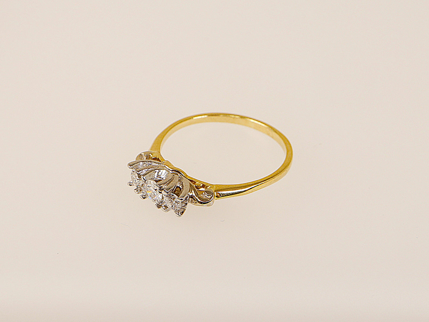 Vintage 18ct Diamond Trilogy Ring