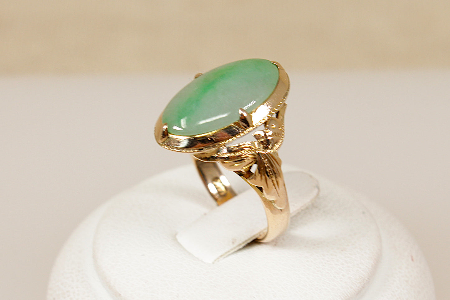 Vintage 14ct Jade Solitaire Gold Ring