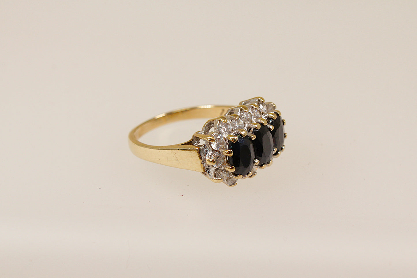 Vintage 9ct Sapphire Ring