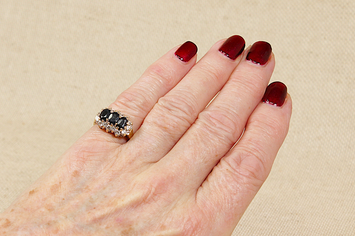Vintage 9ct Sapphire Ring