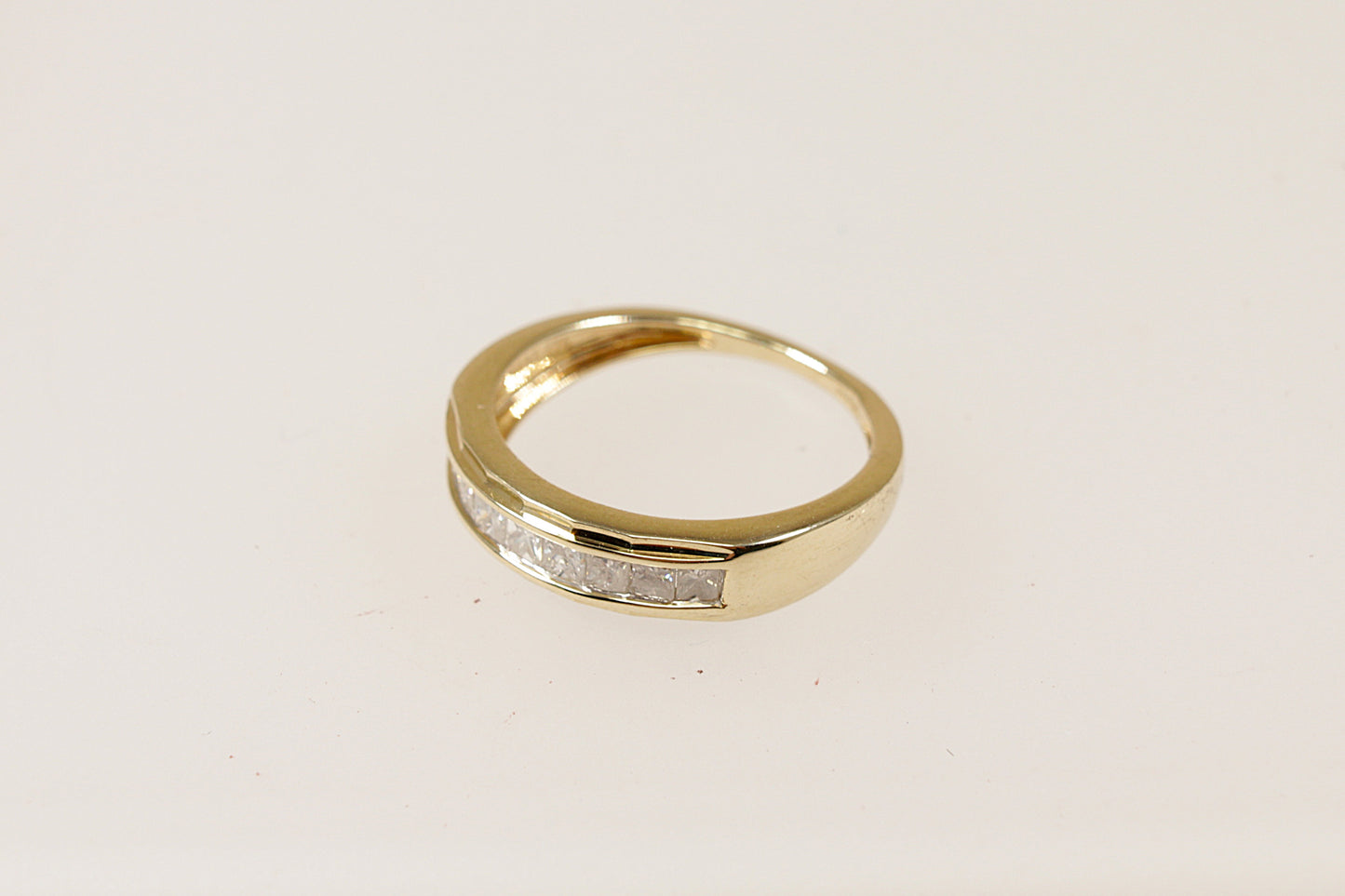 9ct Gold Diamond Band Ring