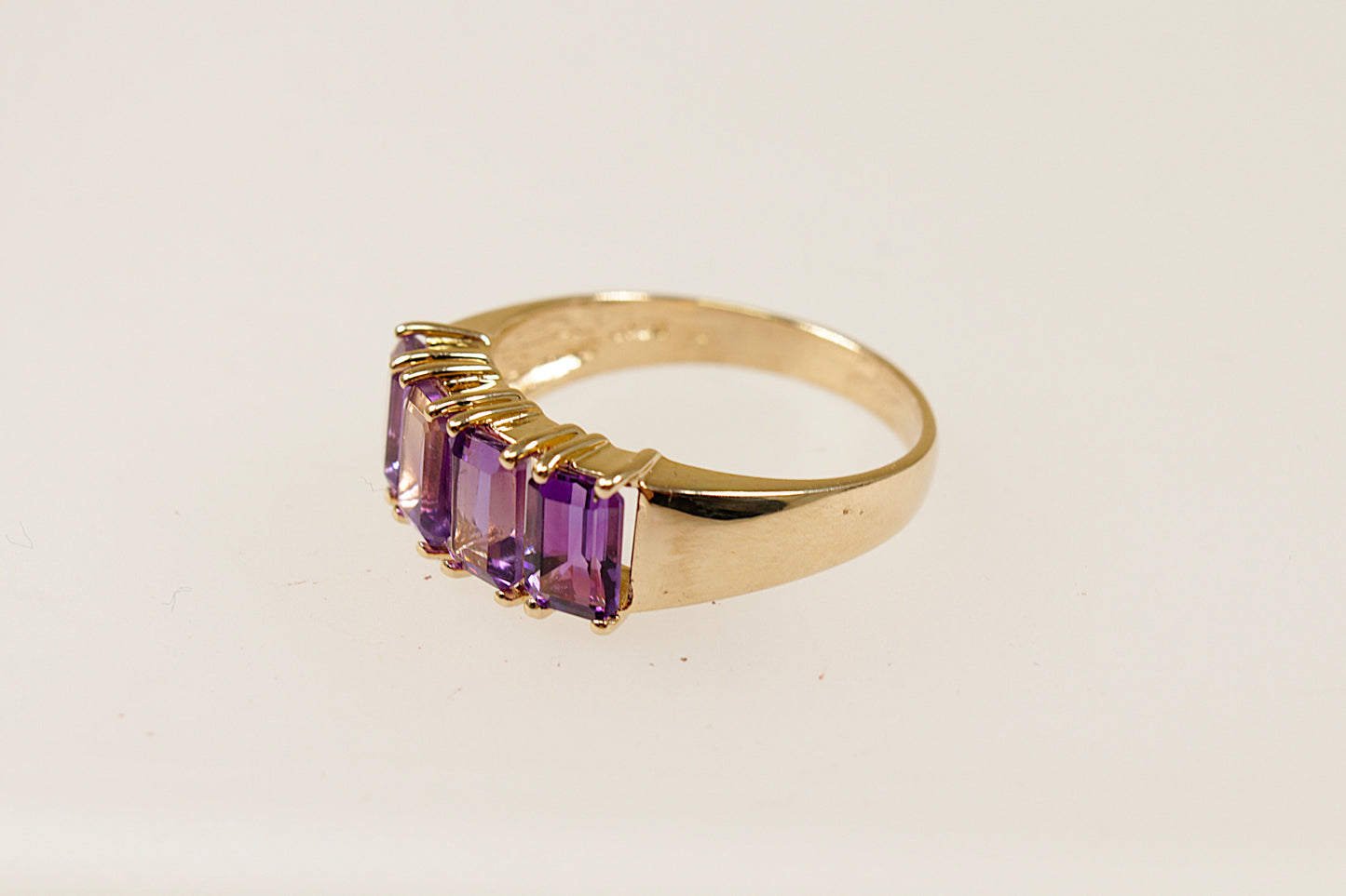 Vintage 14ct Amethyst Gold Ring
