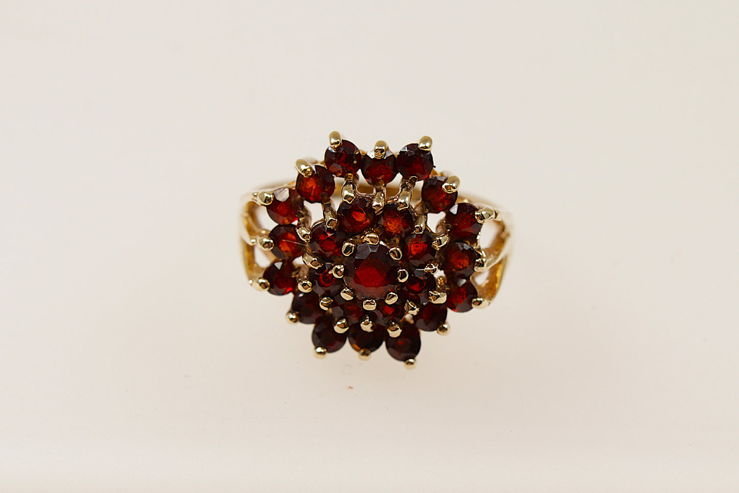 Vintage 9ct Gold Garnet Cluster Ring