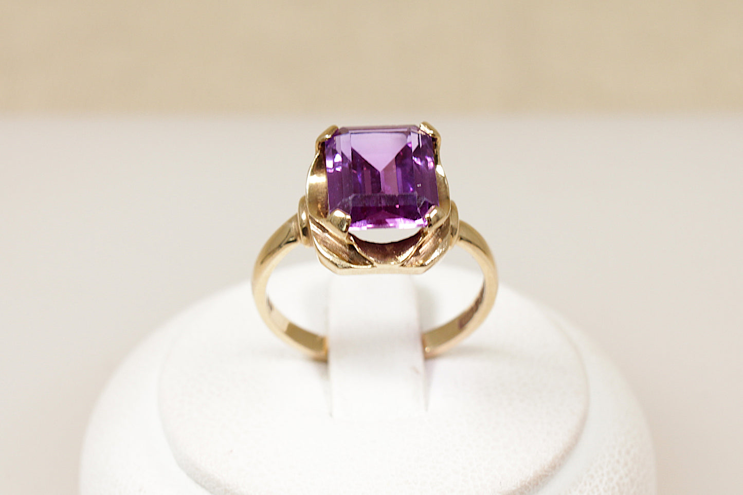 Vintage 9ct Amethyst Solitaire Ring