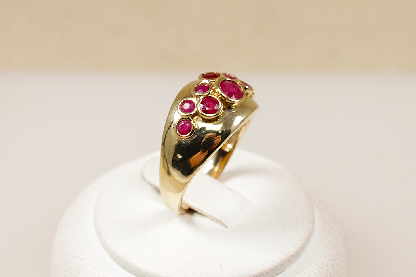 Vintage 9ct Gold Ruby Scatter Ring