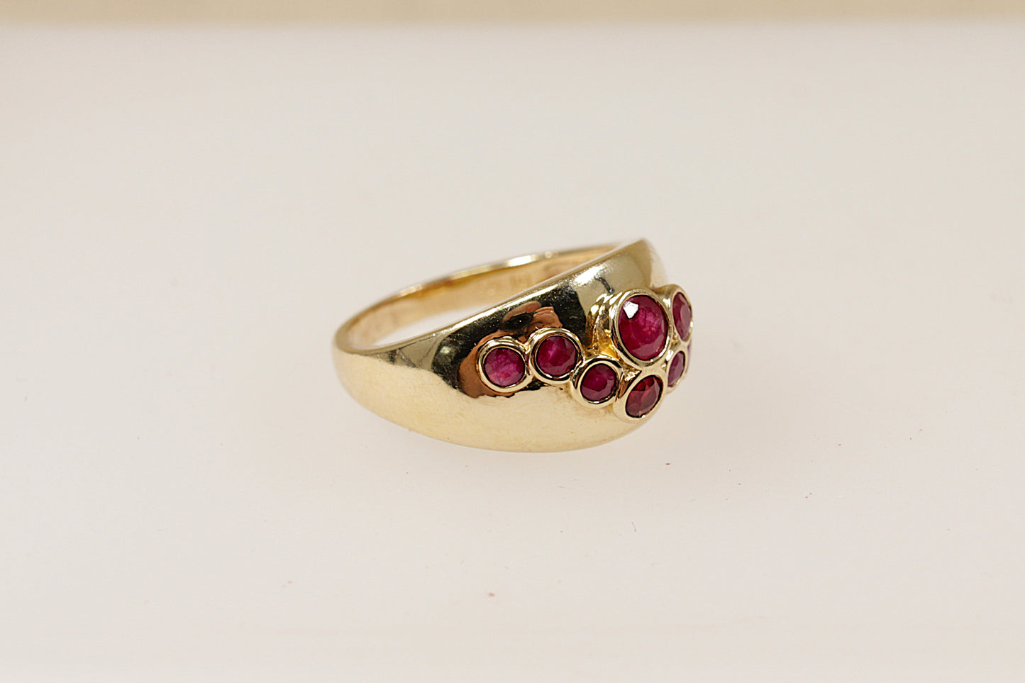 Vintage 9ct Gold Ruby Scatter Ring