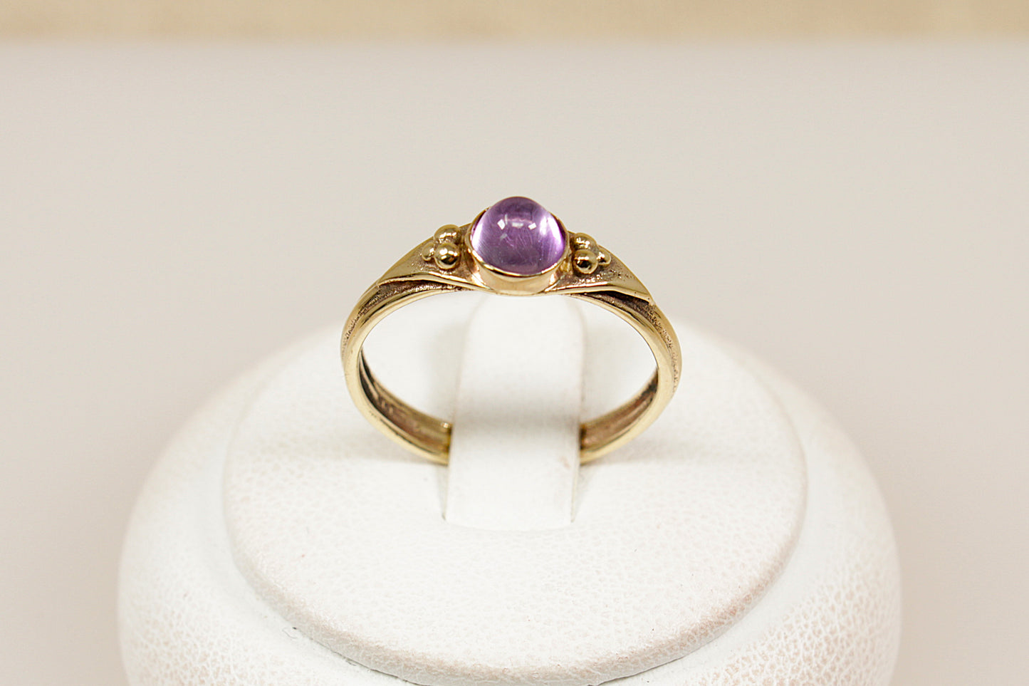 Vintage 9ct Gold Amethyst Cabochon Ring