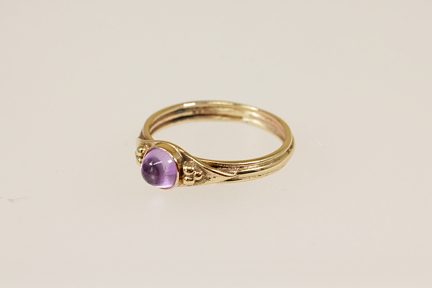 Vintage 9ct Gold Amethyst Cabochon Ring