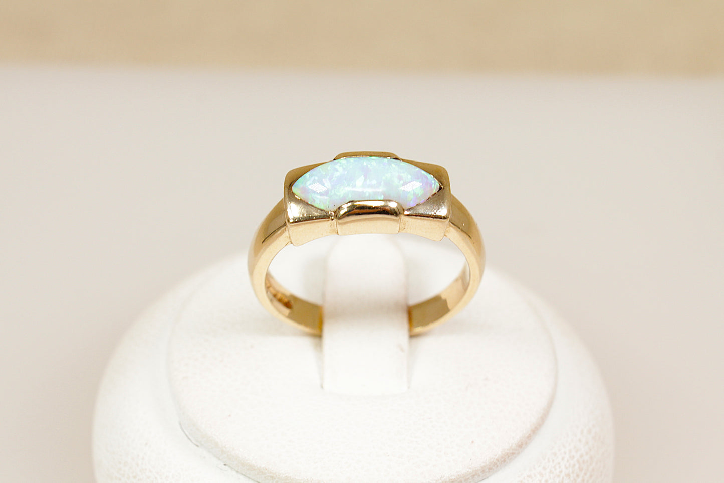 9ct Gold Opal Ring