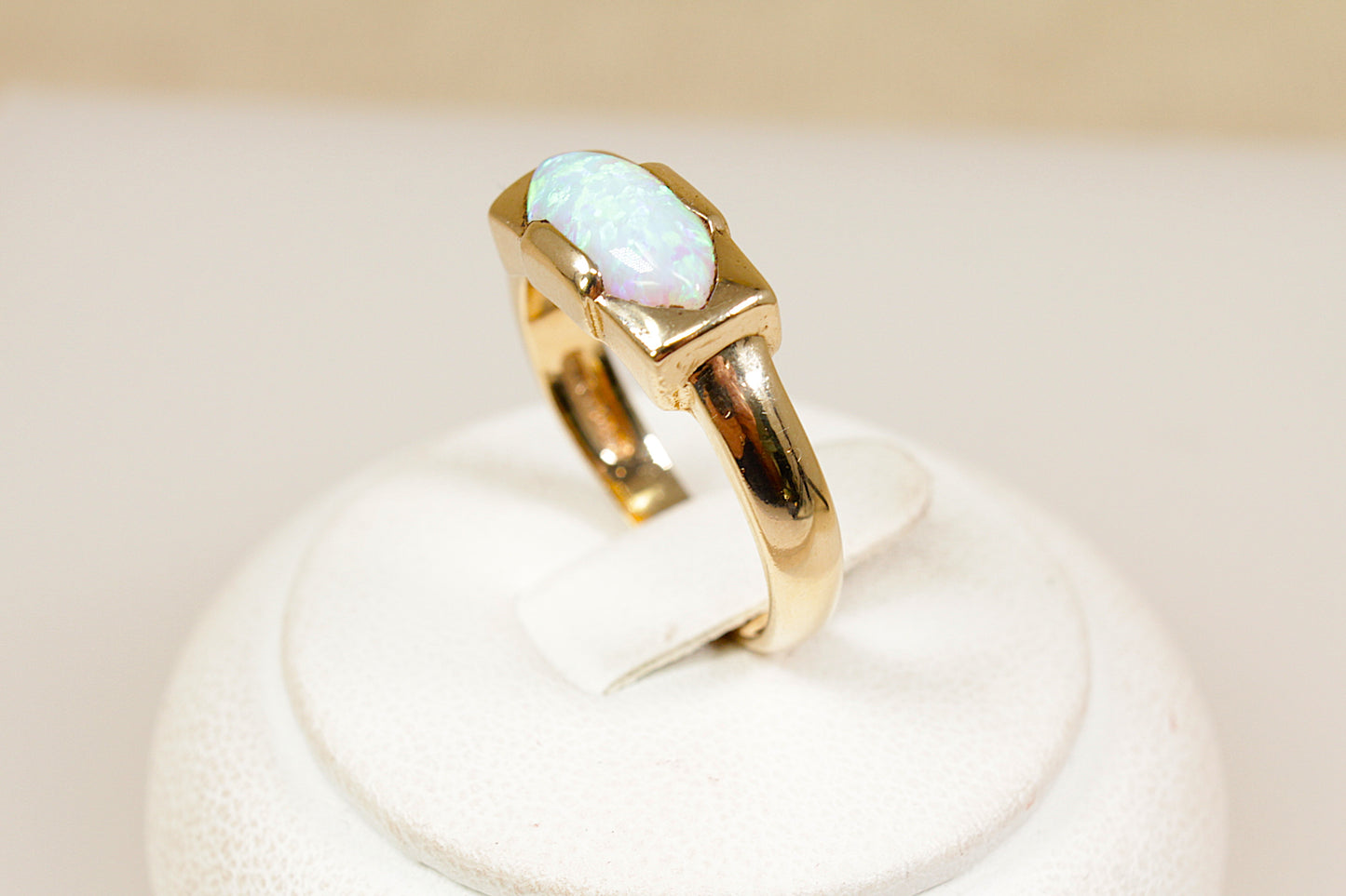 9ct Gold Opal Ring