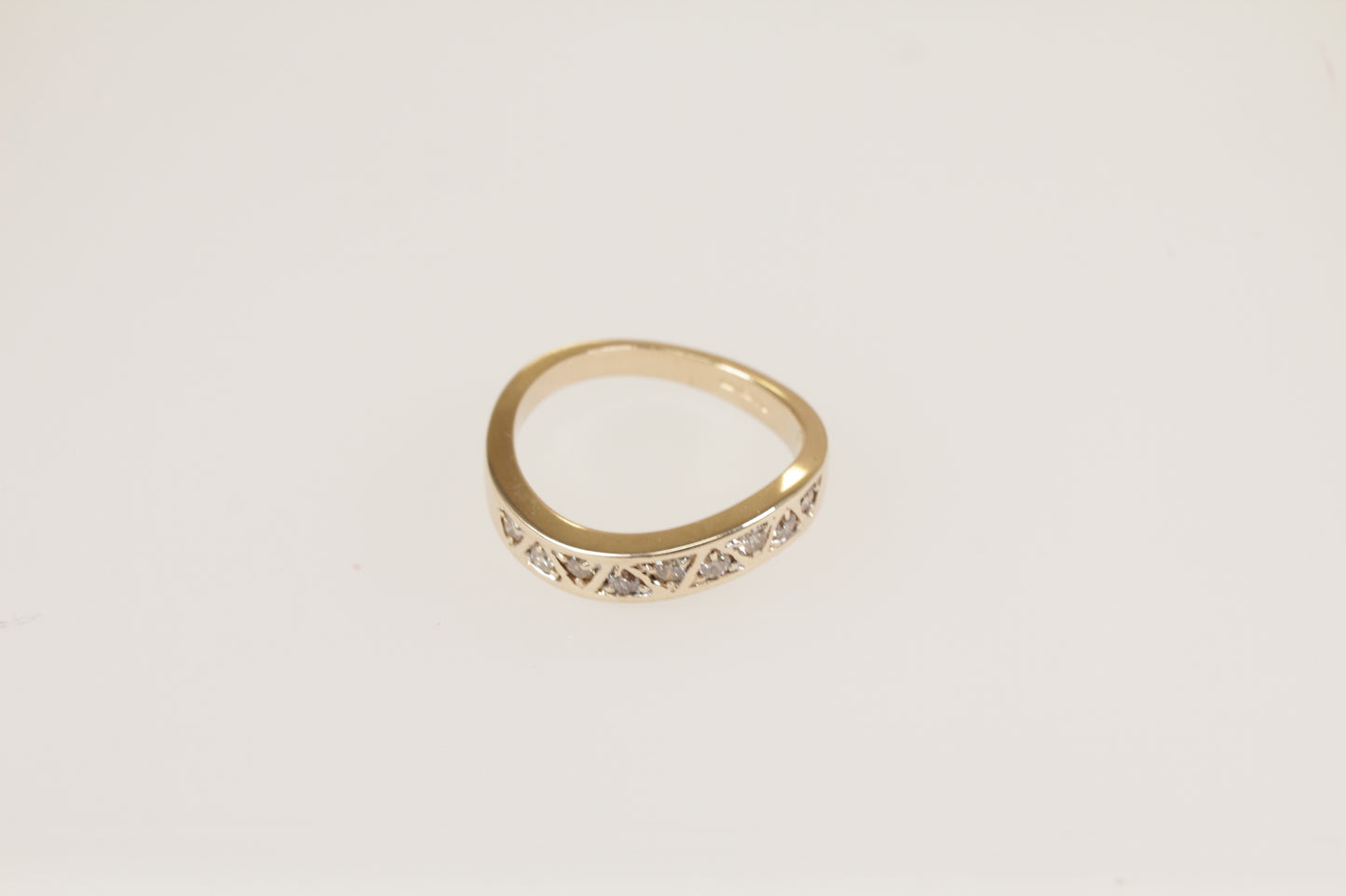 9ct yellow gold 9 stone diamond eternity ring