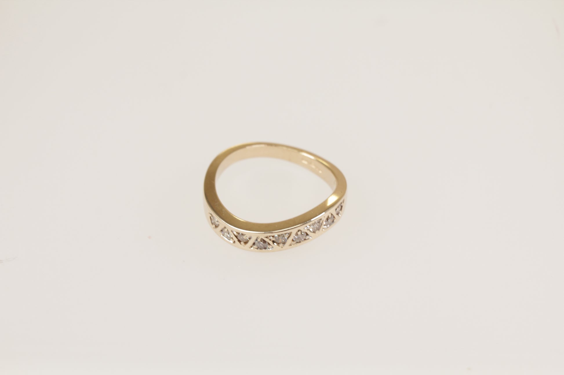 9ct yellow gold 9 stone diamond eternity ring