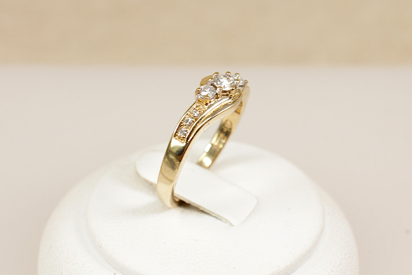 9ct Gold Diamond Trilogy Twist Ring