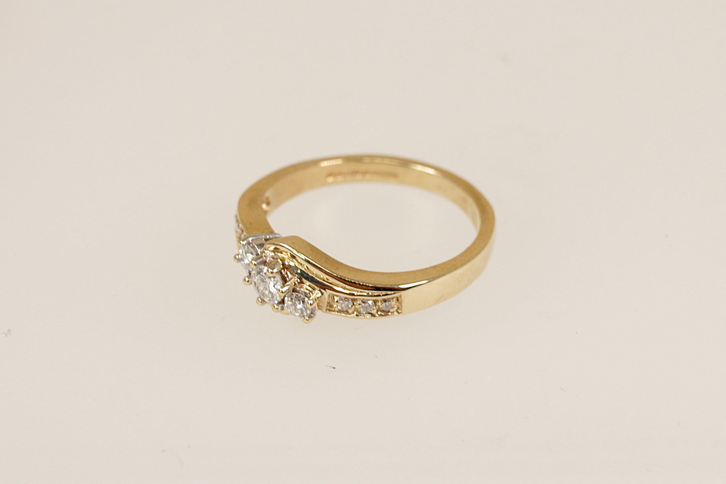 9ct Gold Diamond Trilogy Twist Ring