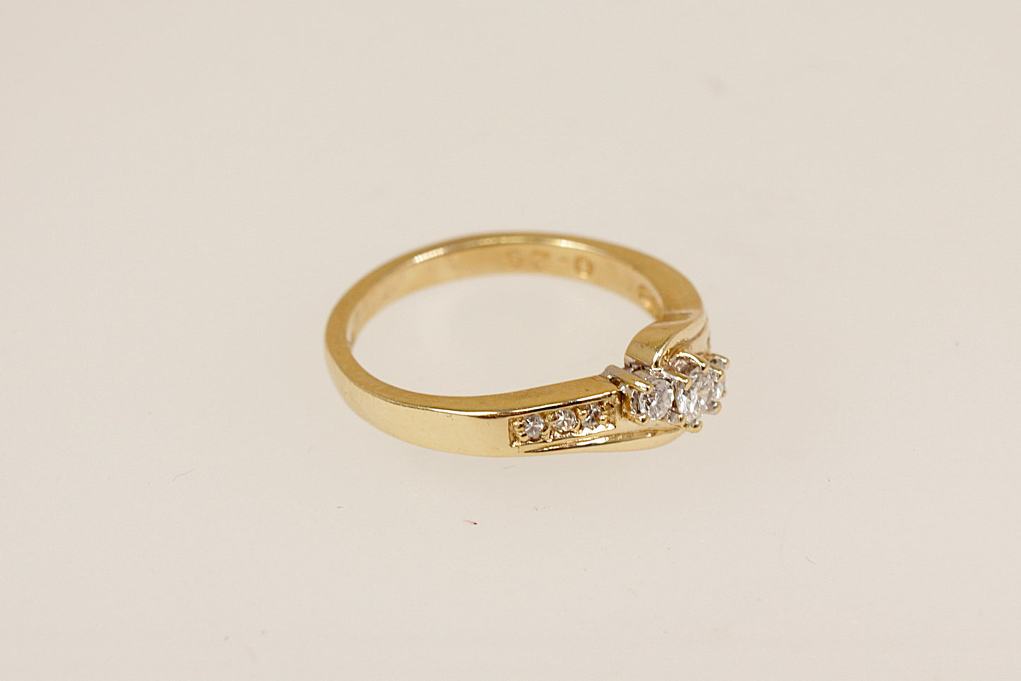 9ct Gold Diamond Trilogy Twist Ring