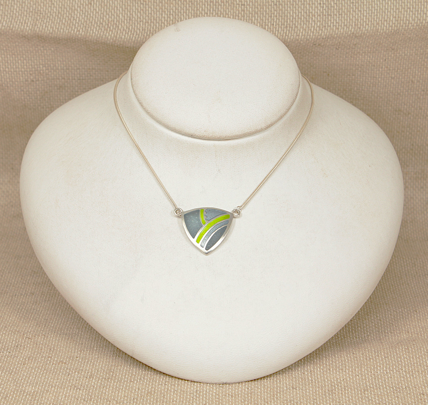 Silver Necklet Necklace and Earring Set
