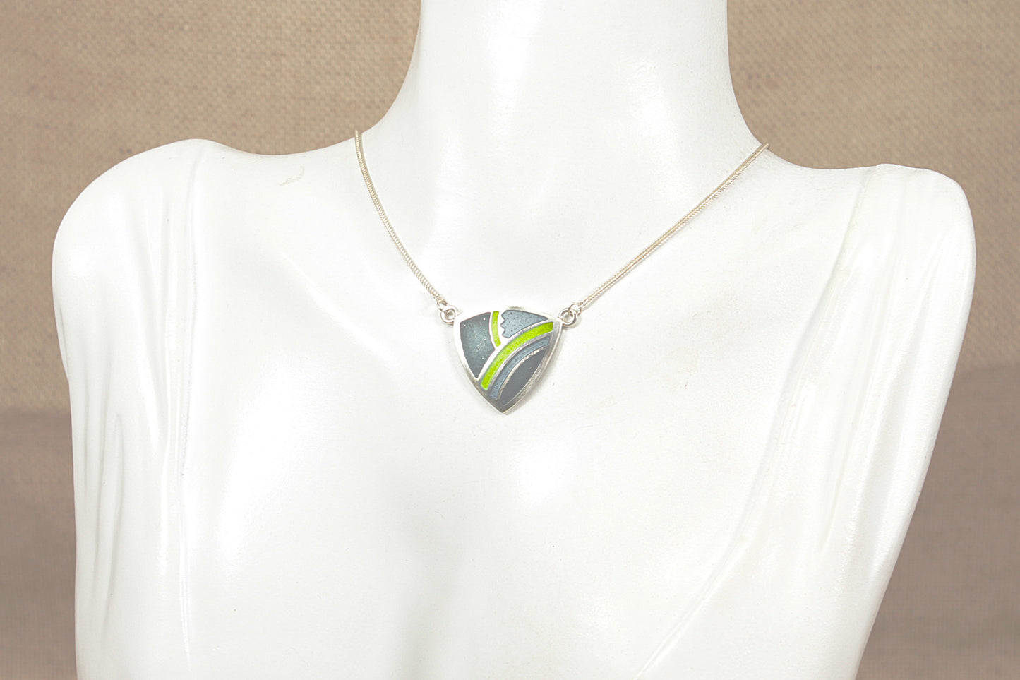 Silver Necklet Necklace and Earring Set