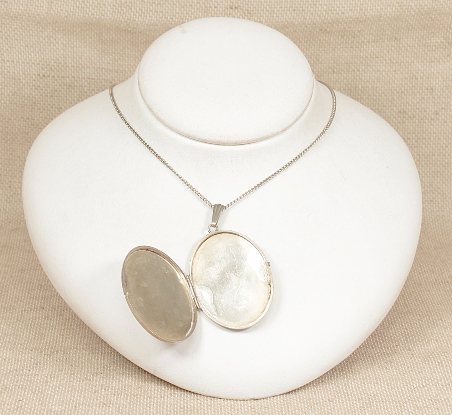 Vintage Silver Victorian Style Oval Locket and Chain Necklace