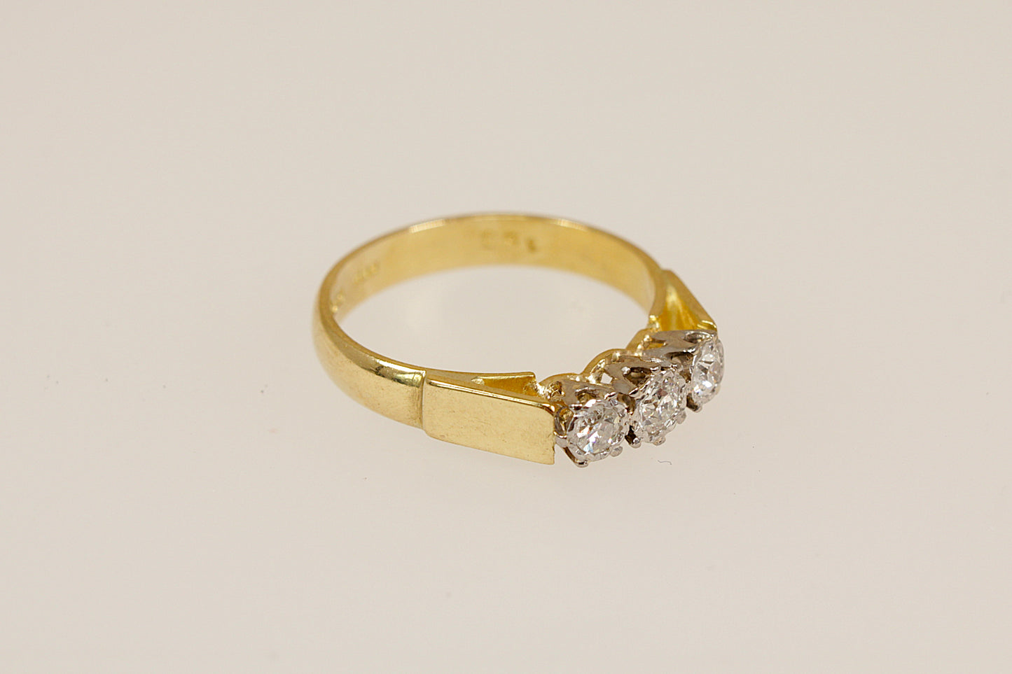 Vintage 18ct Gold Diamond Trilogy Ring
