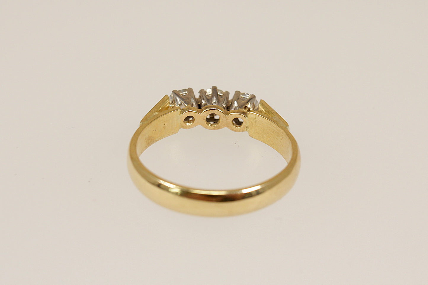Vintage 18ct Gold Diamond Trilogy Ring