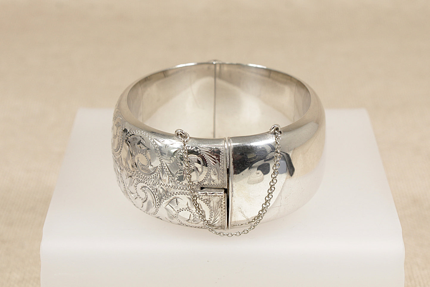 Vintage Silver Hinged Cuff Bangle Bracelet - 7"