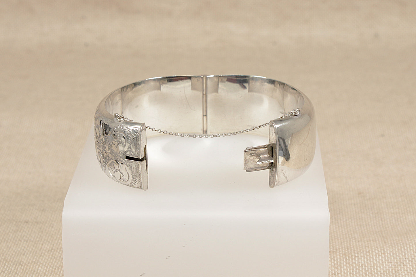 Vintage Silver Hinged Cuff Bangle Bracelet - 7"