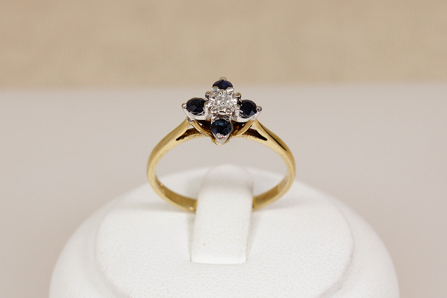 Vintage 18ct Sapphire & Diamond Ring