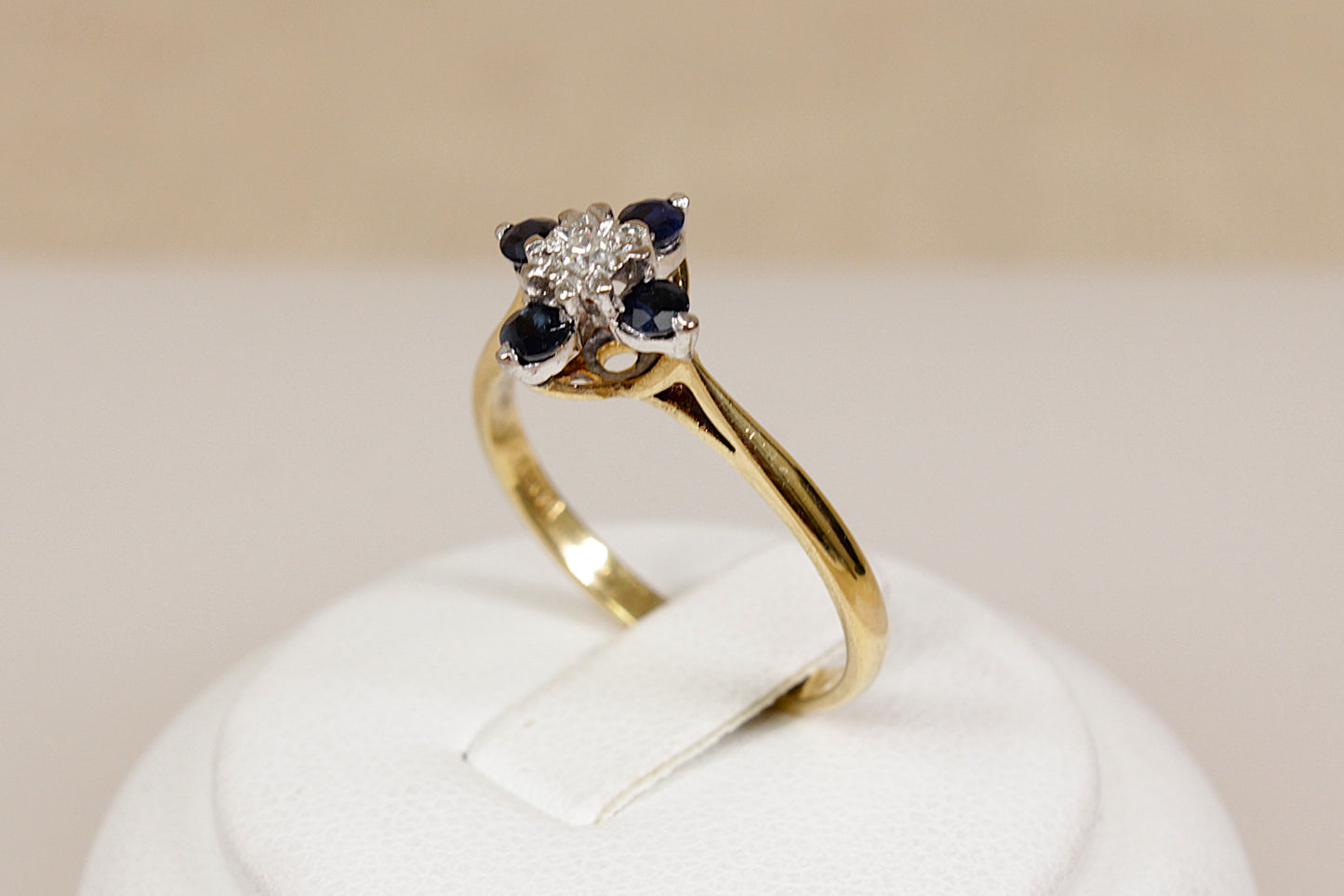 Vintage 18ct Sapphire & Diamond Ring