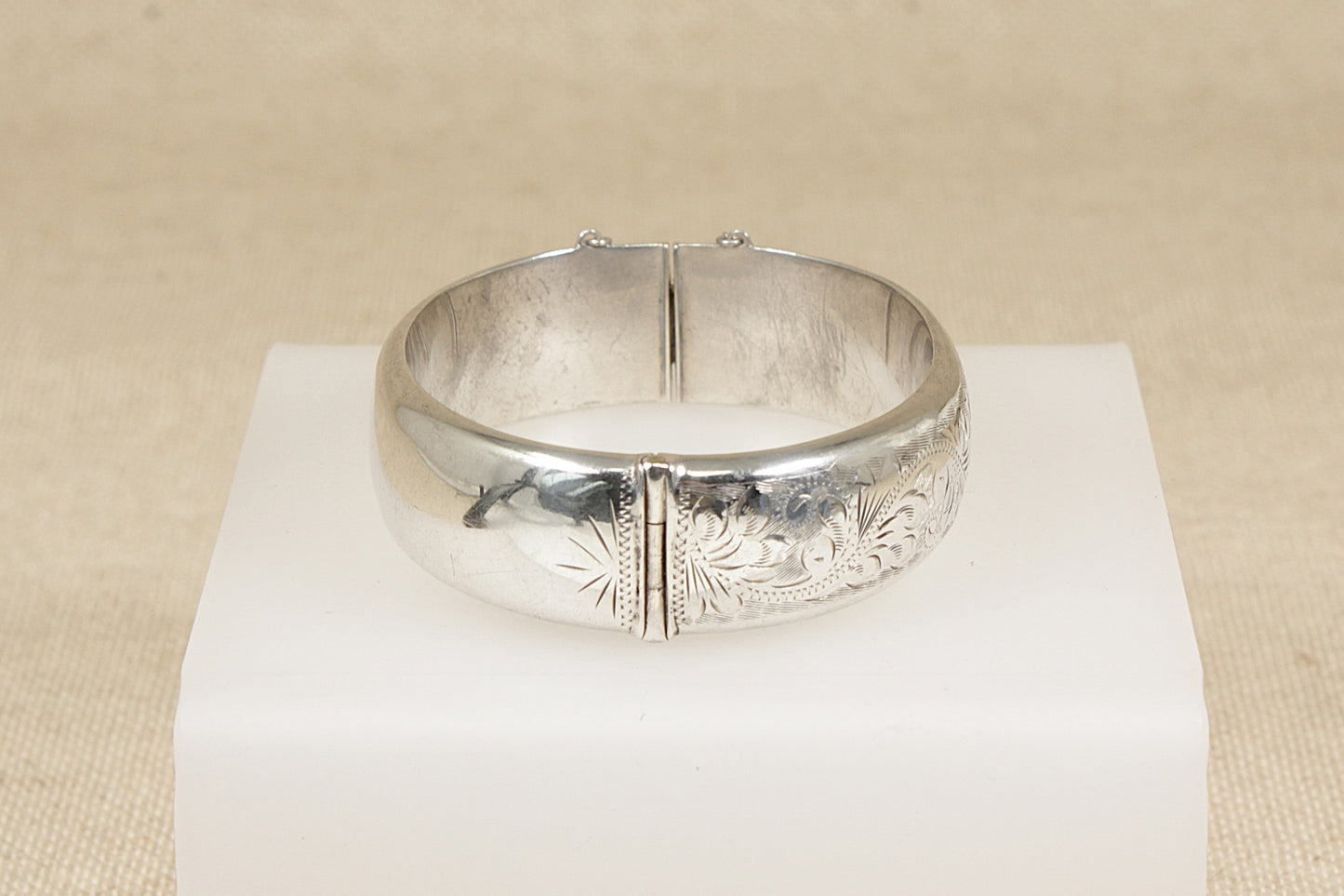 Vintage Silver Hinged Cuff Bangle Bracelet - 7"