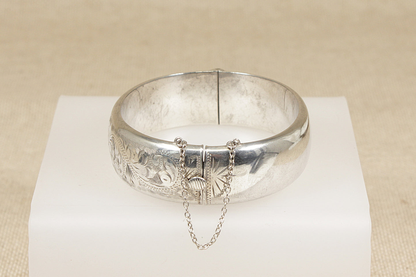 Vintage Silver Hinged Cuff Bangle Bracelet - 7"
