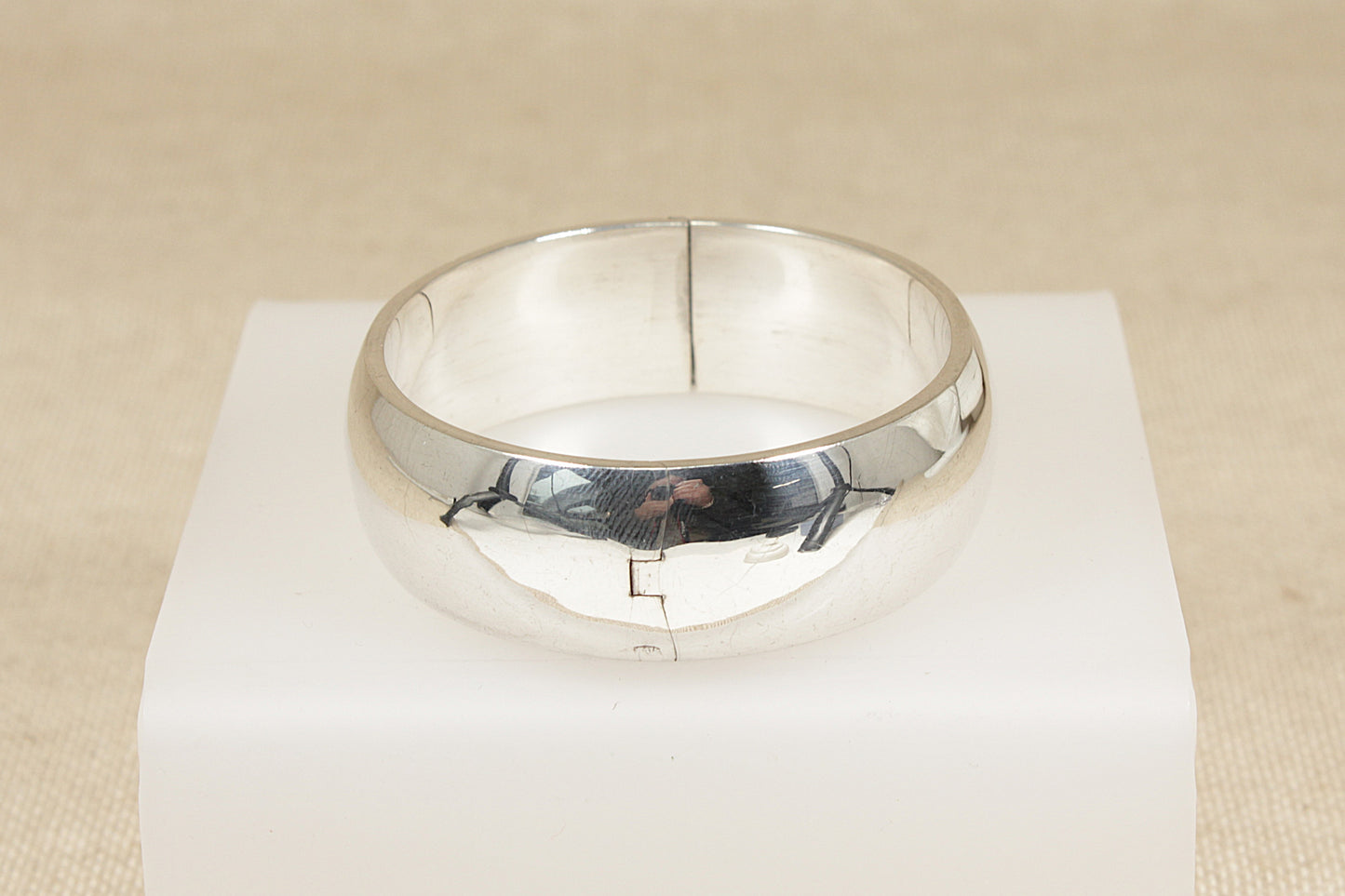 Silver Hinged Cuff Bangle Bracelet Bracelet - 7"