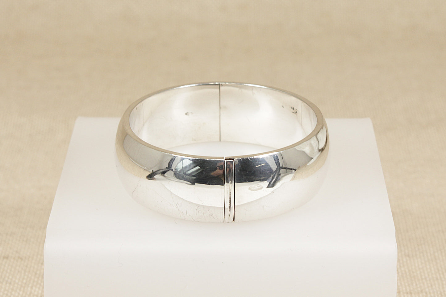 Silver Hinged Cuff Bangle Bracelet Bracelet - 7"