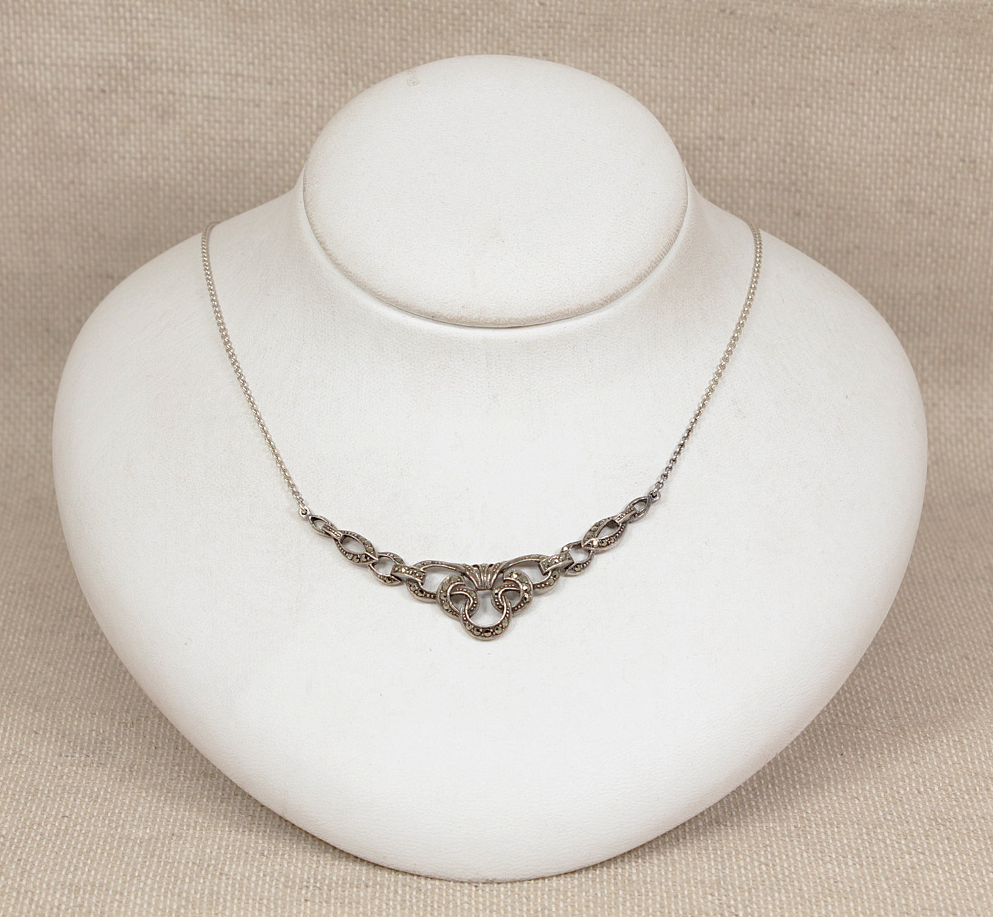 Elegant Art Deco Sterling Silver & Marcasite Necklet / Collar / Necklace