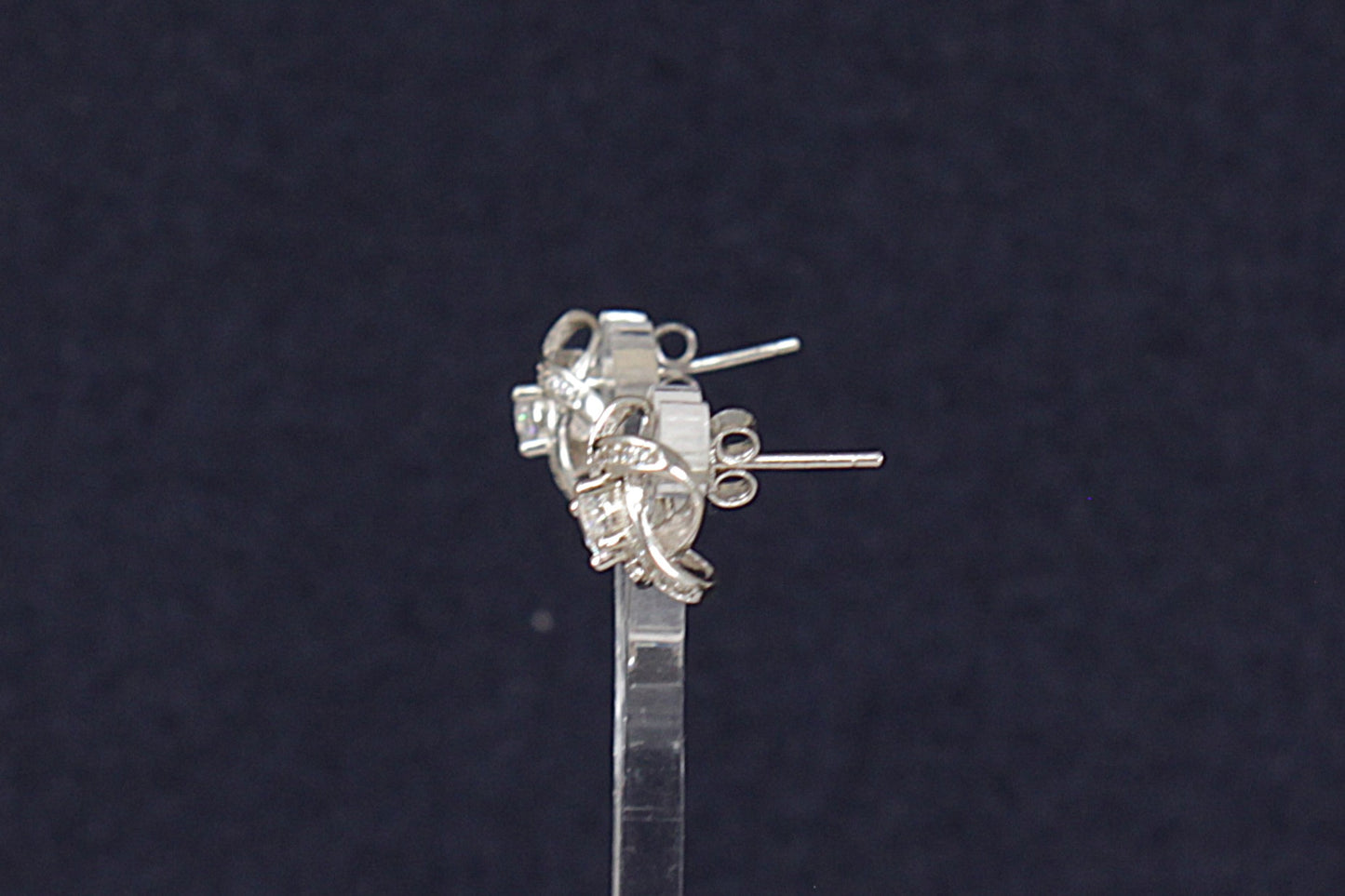 Charming Sterling Silver Clear Crystal Stud Earrings