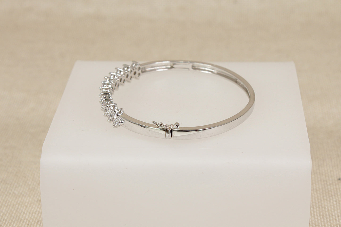 Stylish Sterling Silver & CZ Hinged Bangle Bracelet – 7 ½"